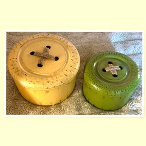 Set of 2 Metal French Country Kitchen Canisters w/Lids